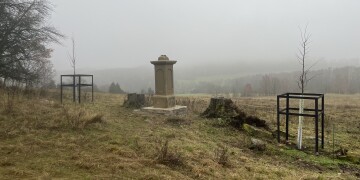 Repair of pedestal completed