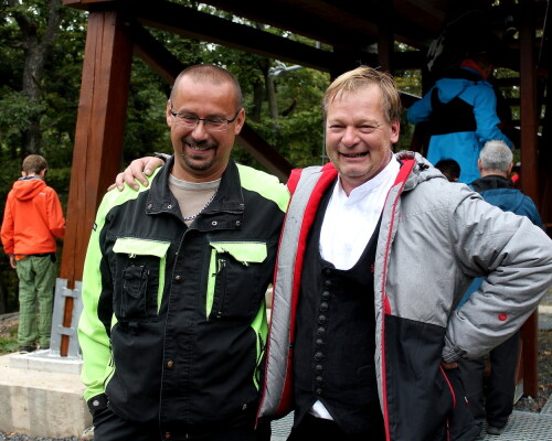 Největší pomocník stavitele a stavitel